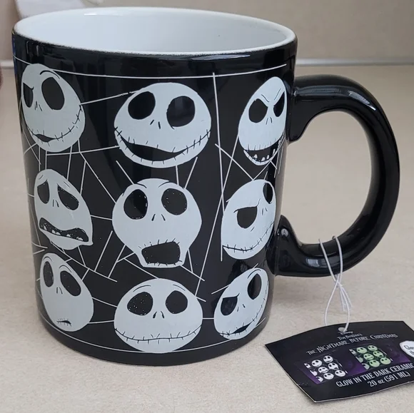 Disney Jack Skellington 20 oz Glow In The Dark Mug! - Picture 10 of 11